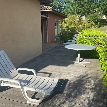 Charming House In Espinet Domain קוויאן