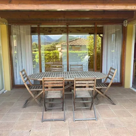 Charming House In Espinet Domain *