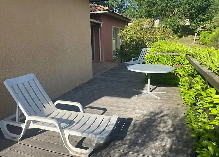 Charming House In Espinet Domain קוויאן