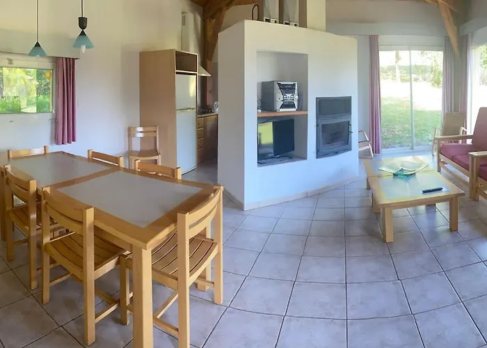 Charming House In Espinet Domain