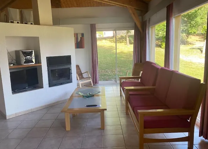 Charming House In Espinet Domain *